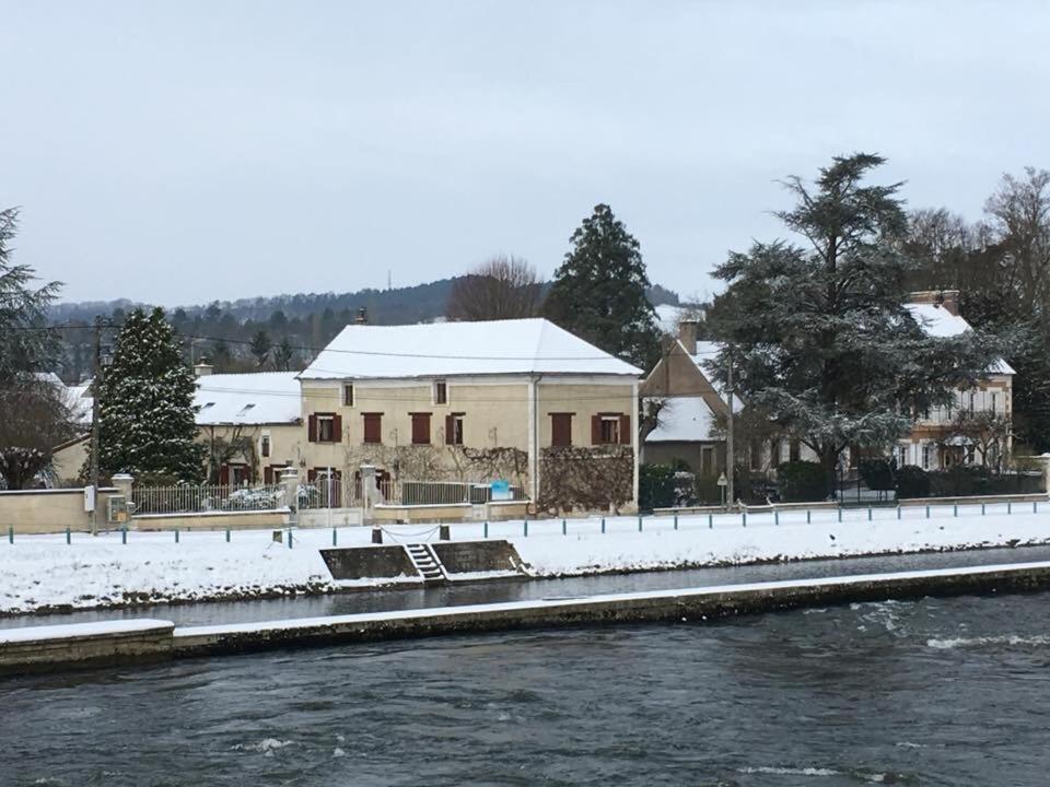 Escolives-Sainte-Camille Entre Canal Et Vignes Bed & Breakfast エクステリア 写真